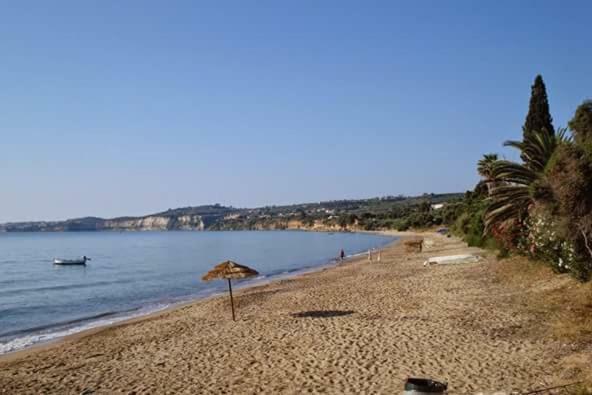 Villa Panorama Michalis Haikos Two Minutes Walk To The Beach Peroulia Kómboi Exterior foto